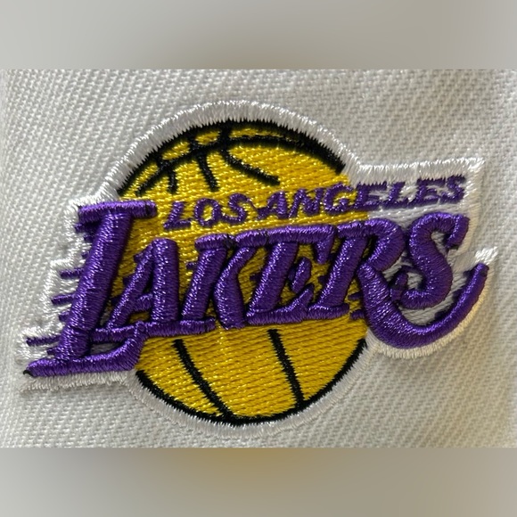 New Los Angeles Lakers Pro Standard 2 Tone Snap Back Hat White/Yellow - Picture 7 of 10
